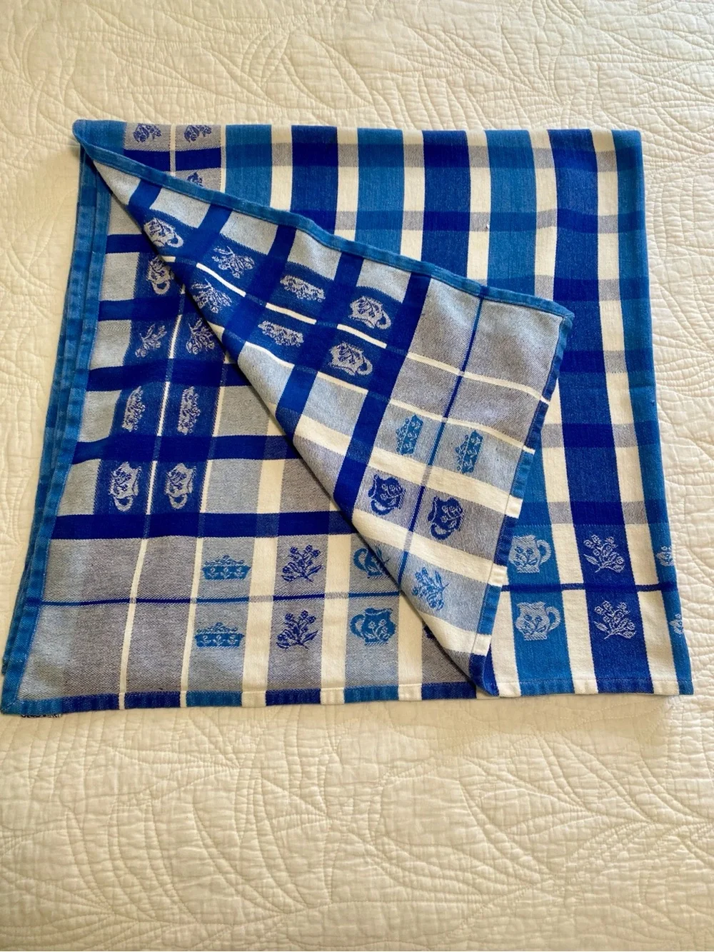 Vintage April Cornell Blue Teapot Tablecloth 46x46